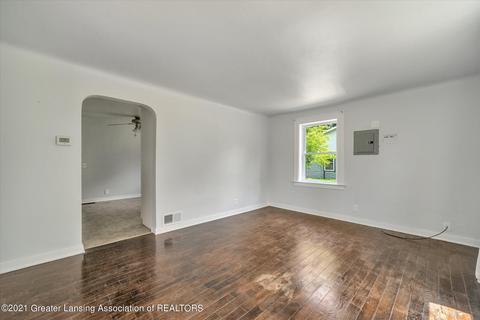 4482 North St, Holt, MI 48842 photo 7