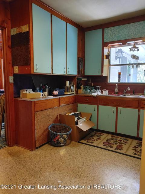 5012 Mohawk Rd, Okemos, MI 48864 photo 2