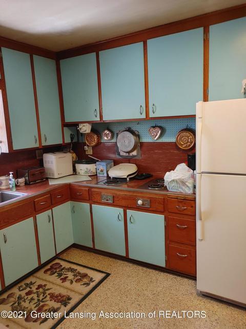 5012 Mohawk Rd, Okemos, MI 48864 photo 3