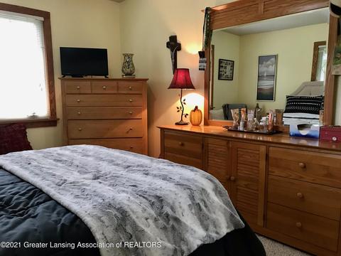 2100 Darby Dr, Lansing, MI 48906 photo 13
