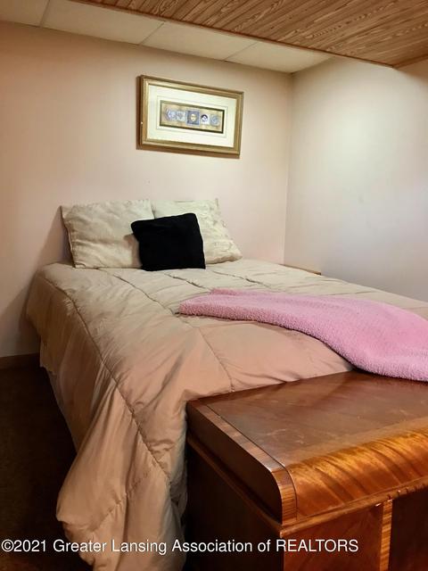 2100 Darby Dr, Lansing, MI 48906 photo 19