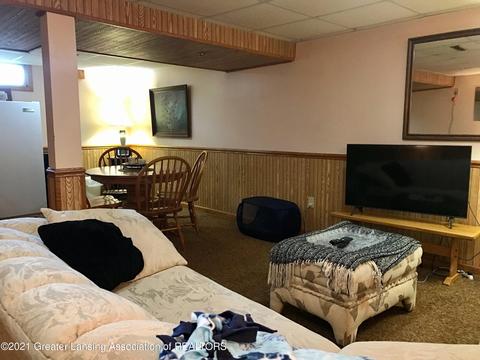 2100 Darby Dr, Lansing, MI 48906 photo 22