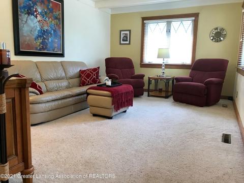 2100 Darby Dr, Lansing, MI 48906 photo 7