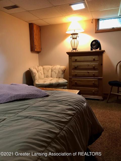 2100 Darby Dr, Lansing, MI 48906 photo 23