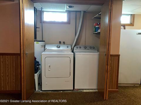 2100 Darby Dr, Lansing, MI 48906 photo 25