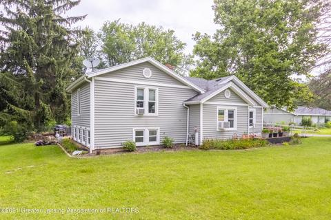 2102 Sandhill Rd, Mason, MI 48854 photo 3