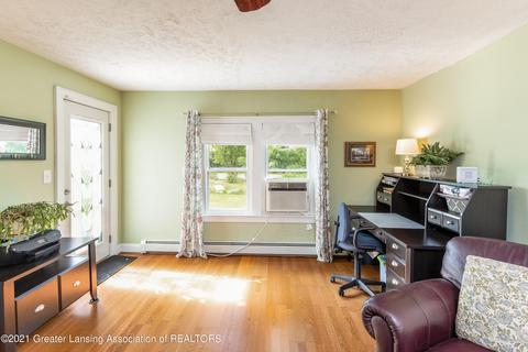 2102 Sandhill Rd, Mason, MI 48854 photo 8