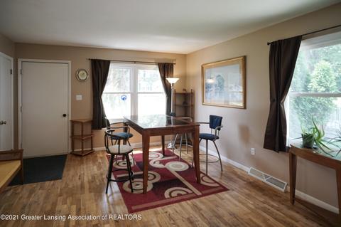 601 E Howe Ave, Lansing, MI 48906 photo 4