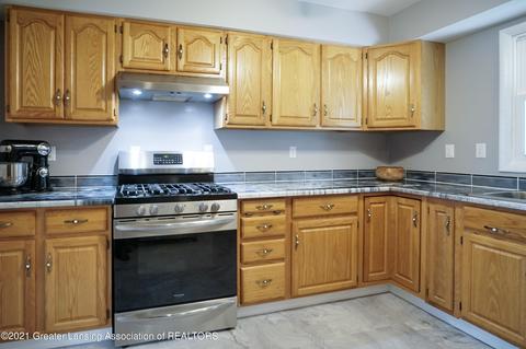 601 E Howe Ave, Lansing, MI 48906 photo 14
