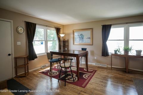 601 E Howe Ave, Lansing, MI 48906 photo 3