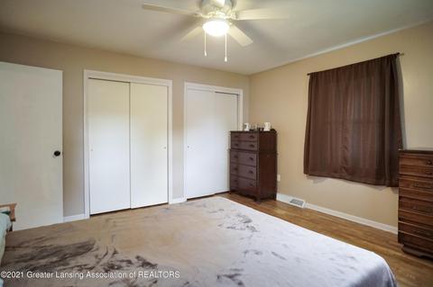 601 E Howe Ave, Lansing, MI 48906 photo 22