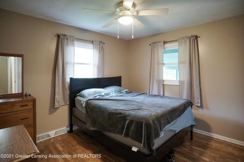 601 E Howe Ave, Lansing, MI 48906 photo 25