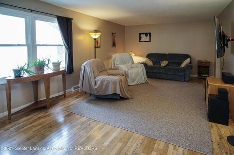 601 E Howe Ave, Lansing, MI 48906 photo 6