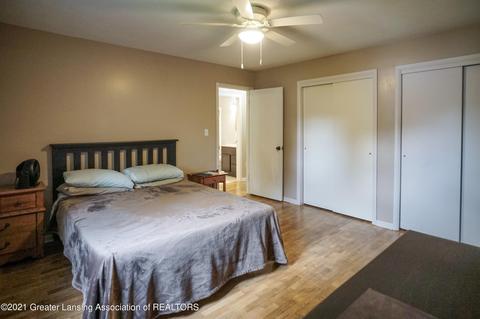 601 E Howe Ave, Lansing, MI 48906 photo 23