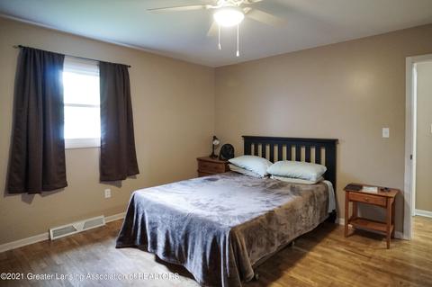 601 E Howe Ave, Lansing, MI 48906 photo 24