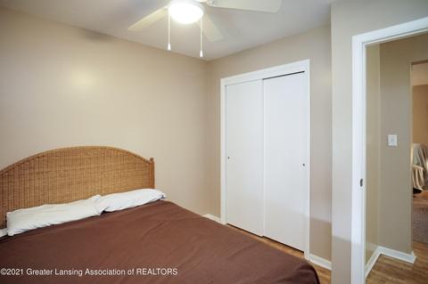 601 E Howe Ave, Lansing, MI 48906 photo 17