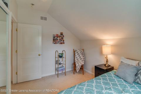 321 S Madison St, Perry, MI 48872 photo 21