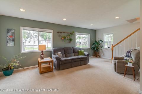 321 S Madison St, Perry, MI 48872 photo 5