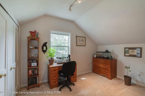 321 S Madison St, Perry, MI 48872 photo 17