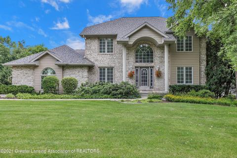 3922 Norway Pine Dr, Dewitt, MI 48820 photo 1