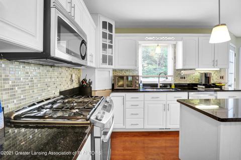 3922 Norway Pine Dr, Dewitt, MI 48820 photo 17
