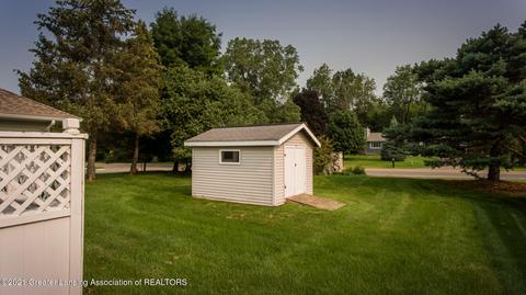 654 Earliglow Ln, Haslett, MI 48840 photo 32