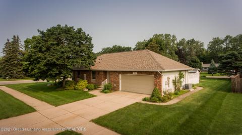 654 Earliglow Ln, Haslett, MI 48840 photo 6