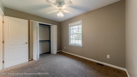 654 Earliglow Ln, Haslett, MI 48840 photo 18