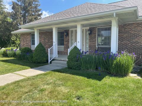 654 Earliglow Ln, Haslett, MI 48840 photo 3