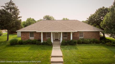 654 Earliglow Ln, Haslett, MI 48840 photo 1