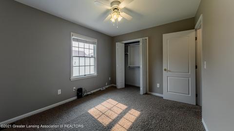 654 Earliglow Ln, Haslett, MI 48840 photo 20