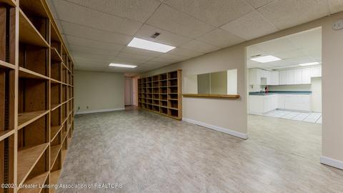 654 Earliglow Ln, Haslett, MI 48840 photo 21