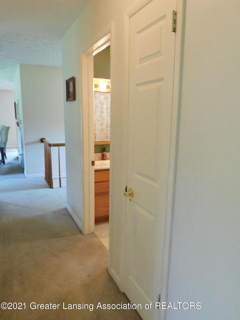 8193 Hunter, Bath, MI 48808 photo 18