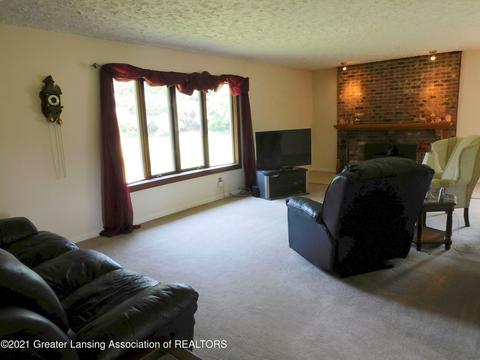 8193 Hunter, Bath, MI 48808 photo 7