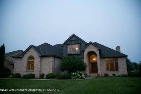 403 W Spring Meadows Ln, Dewitt, MI 48820 photo 4