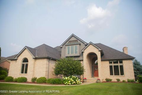 403 W Spring Meadows Ln, Dewitt, MI 48820 photo 3
