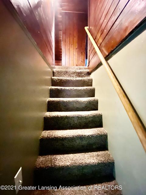 640 E Jolly Rd, Lansing, MI 48910 photo 13