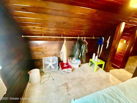 640 E Jolly Rd, Lansing, MI 48910 photo 17