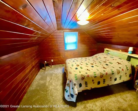 640 E Jolly Rd, Lansing, MI 48910 photo 14