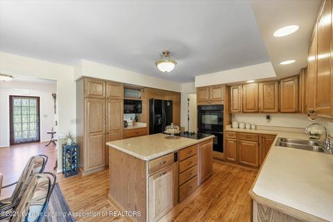 4483 W Britton Rd, Perry, MI 48872 photo 9