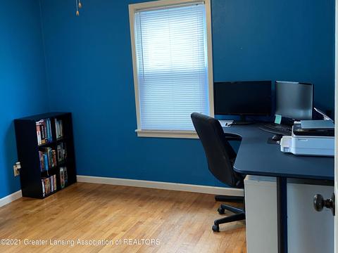 422 N Logan St, Dewitt, MI 48820 photo 10