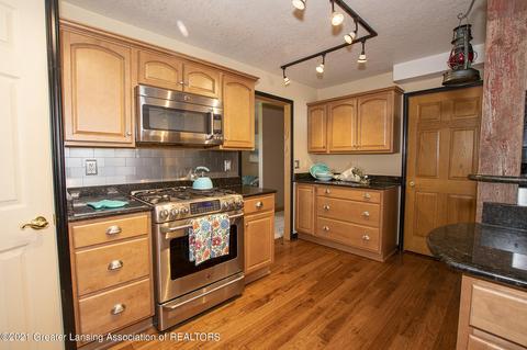 9399 W Chadwick Rd, Dewitt, MI 48820 photo 3