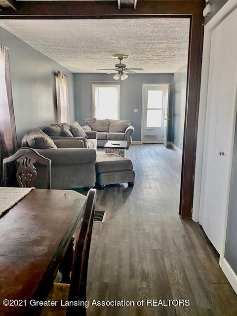 407 E Cavanaugh Rd, Lansing, MI 48910 photo 6