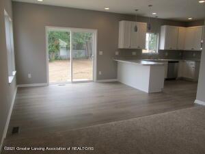 457 Constitution Ave, Brooklyn, MI 49230 photo 5