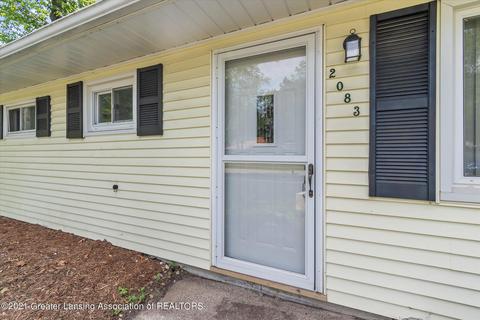 2083 Phillips Ave, Holt, MI 48842 photo 5