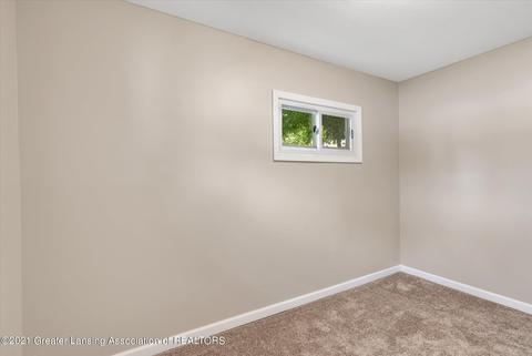 2083 Phillips Ave, Holt, MI 48842 photo 23