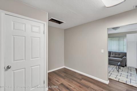 2083 Phillips Ave, Holt, MI 48842 photo 12