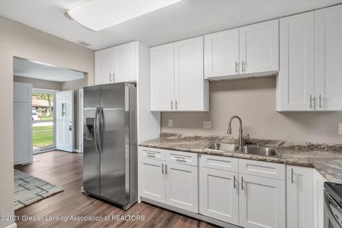 2083 Phillips Ave, Holt, MI 48842 photo 15