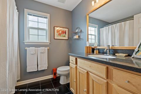 1306 Wickham Dr, Lansing, MI 48906 photo 18