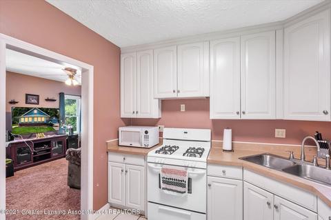 1901 Maple, Holt, MI 48842 photo 16